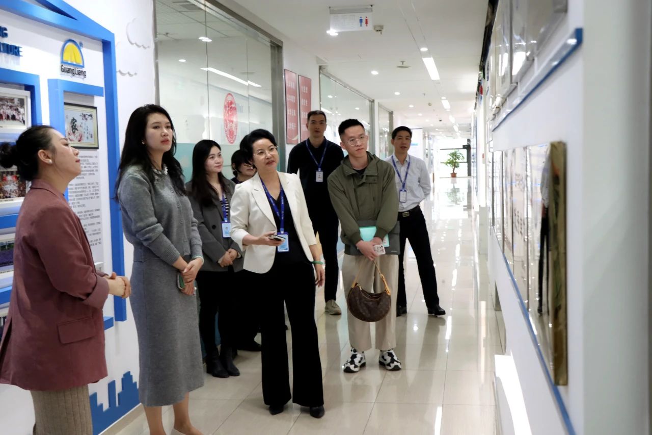 汉中市城市更新协会辅导一行莅临1066vip威尼斯集团参观互换